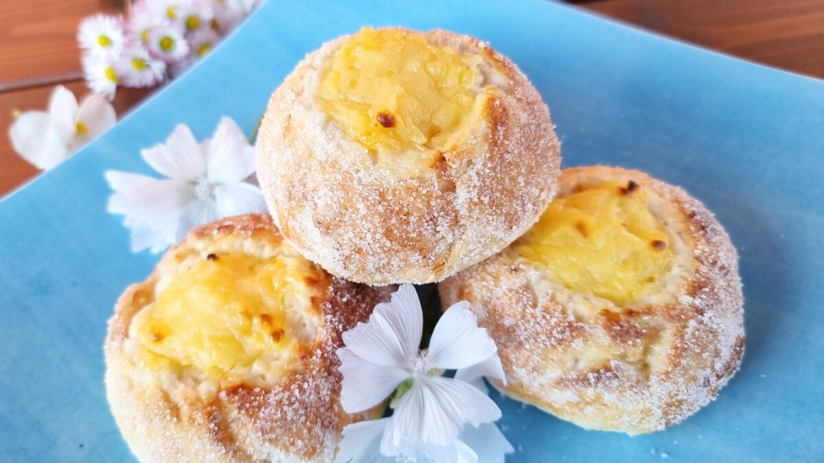 sockerbullar segelbullar med vaniljkräm 