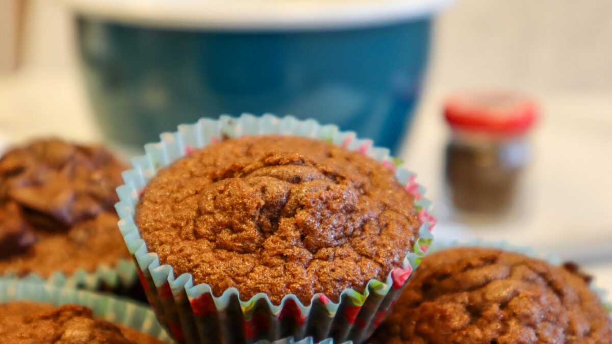 glutenfria krämfyllda chokladmuffins