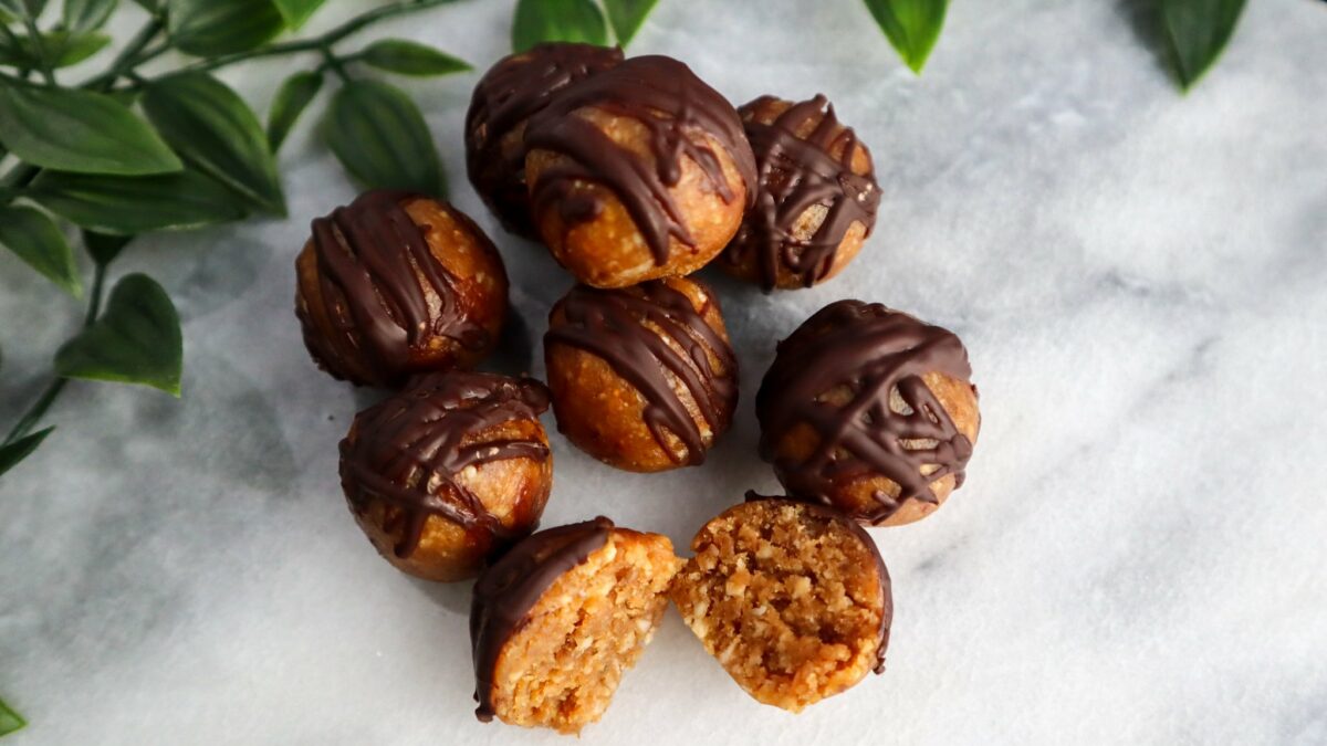 glutenfria snickersbollar med dadlar  sockerfria