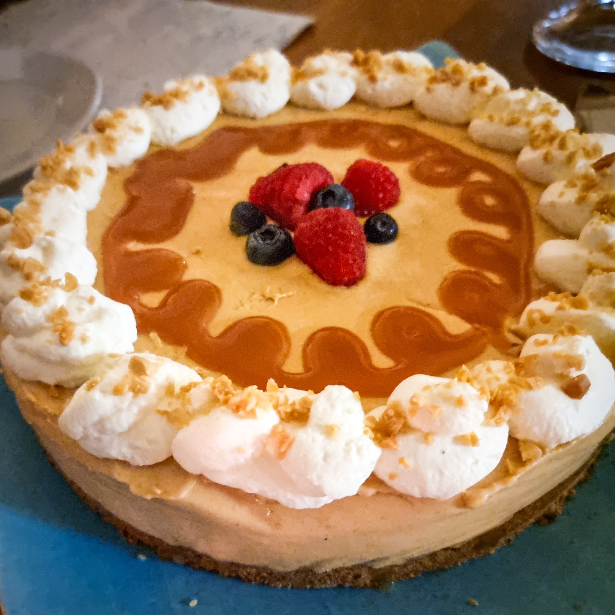 glutenfri snickers cheesecake